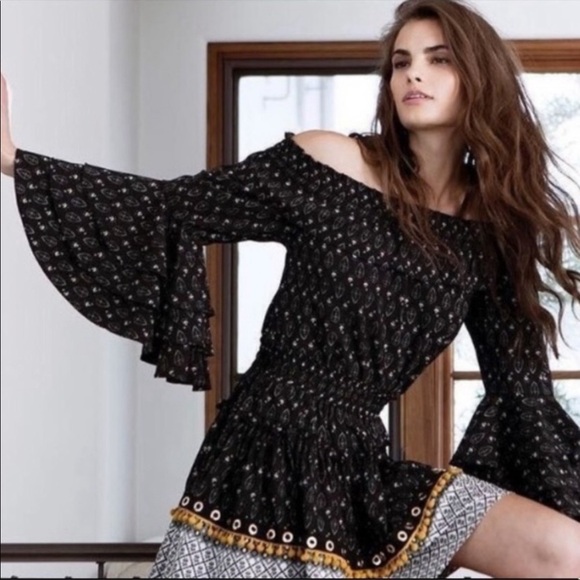 Misa Los Angeles Off The Shoulder Saskiya Top - Picture 7 of 7